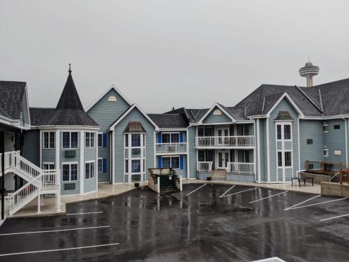 Fallsview Hotel | Comfortable Falls Lodge & Suites: Family-Friendly Escape