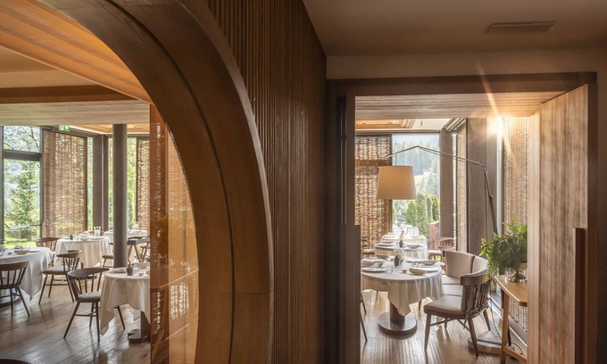 Cortina d'Ampezzo Hotel | Elegant Faloria Mountain Spa Resort with Premier Amenities