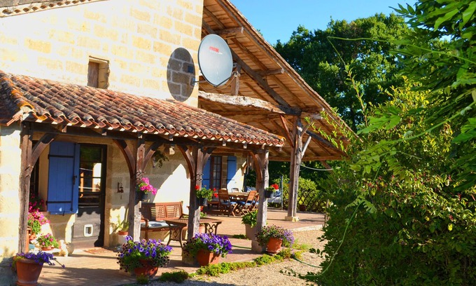 Saint-Barthelemy-dAgenais Other | Family-Friendly Private Getaway Near the Dordogne - 9/10 Rated