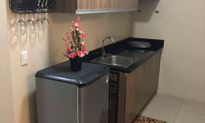 Mandurriao Apartment | Familia Zaragoza Suite - Clean and Cozy Apartment at the heart of Iloilo City