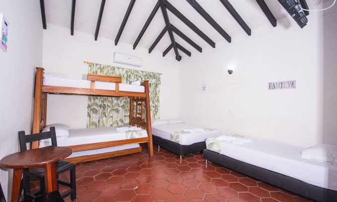 San Jeronimo Hotel | Family-Friendly Retreat at Familiar Camarote Hotel