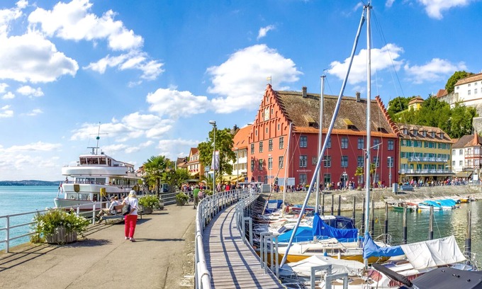 Meersburg Apartment | Family Apartment by Lake Constance with Oceanfront Views