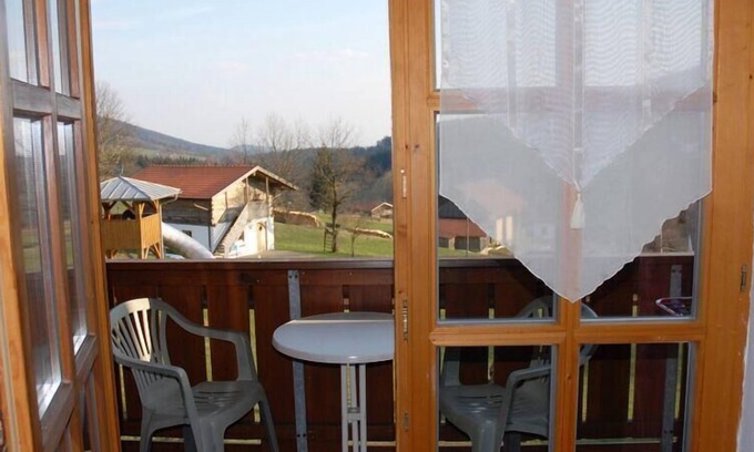 Maibrunn Apartment | Family-Friendly Apartment with Private Balcony & Spa Access