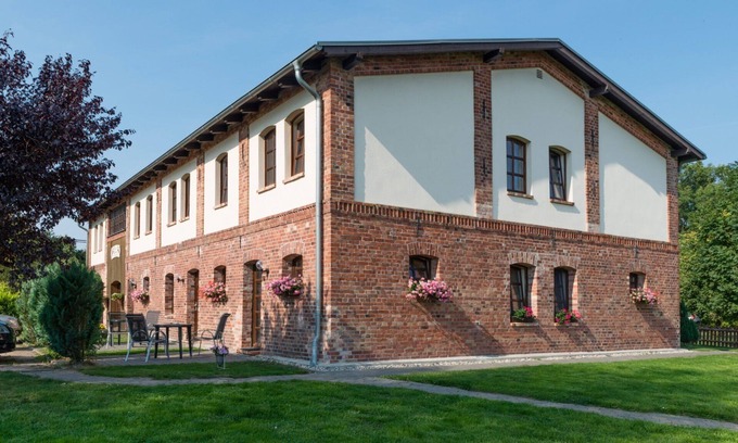 Steffenshagen House | Gather by the Baltic Sea: Ideal for Groups and Families