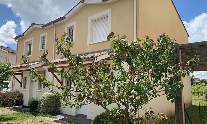 Libourne House | Ideal Retreat for Families and Groups - 14 Houses Await