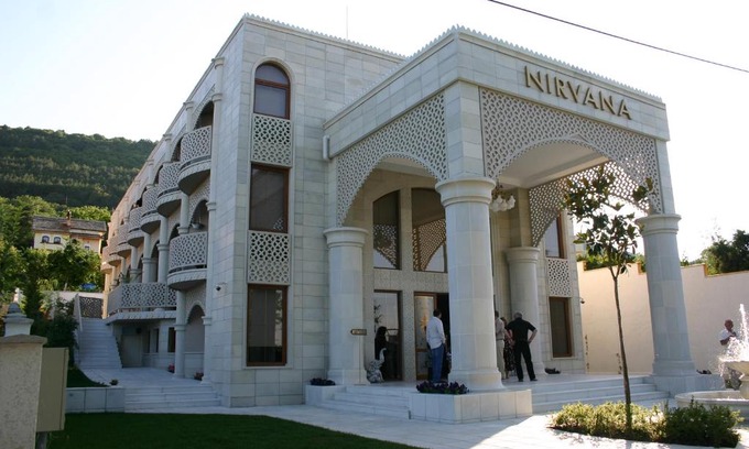 Shumen Hotel | Family Art Hotel Nirvana: Guest Rated 10/10 with Hot Tub
