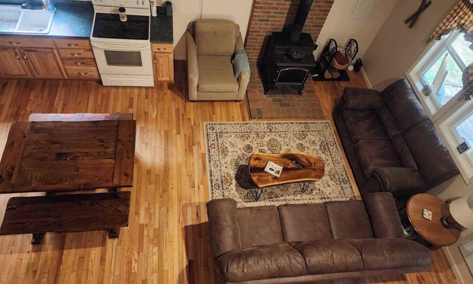 New Albany Cabin | Family and Pet-Friendly Cabin with Top Guest Reviews
