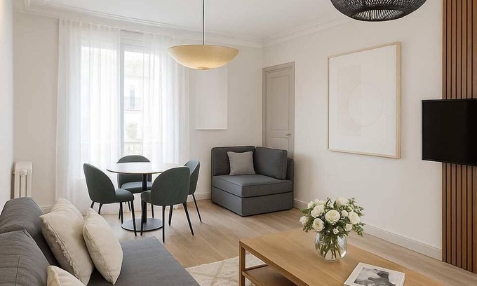 17th Arrondissement Apartment | Elegant Apartment in Monceau with Spa & Breakfast Included