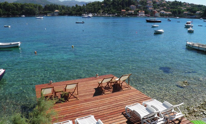 Kolocep Island Apartment | Historic Family Apartment Steps from the Sea with Ocean Views
