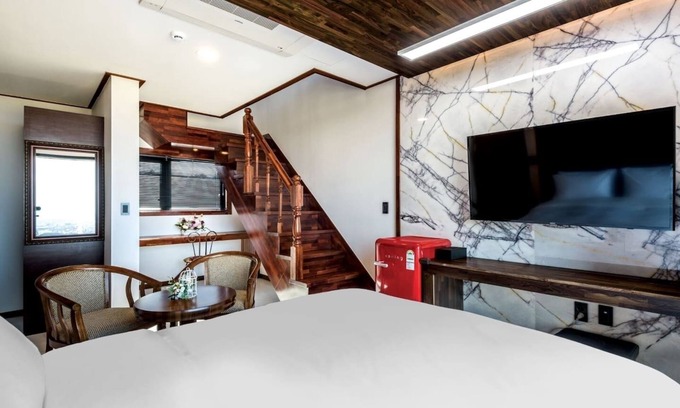 Jocheon Apartment | Family-Friendly Retreat at The Jun(Jeju) with Spa Access