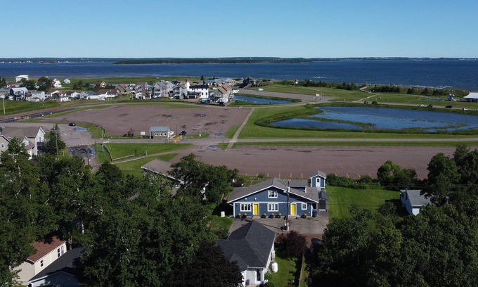 The Bluff House | Family Beach House in the Bluffs