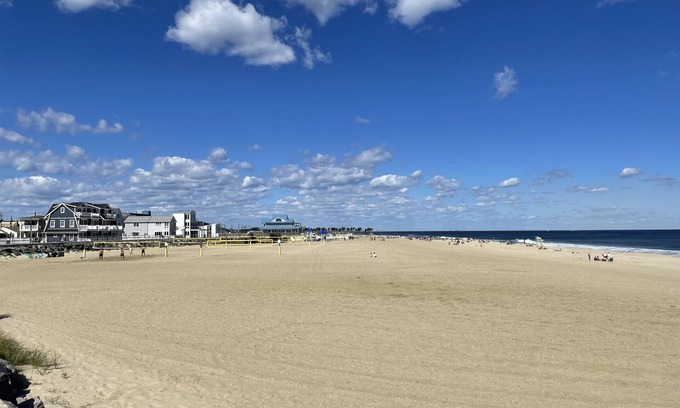 Sea Bright House | Ideal Family Beach Retreat with Oceanfront Views