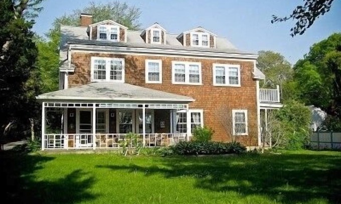 Manomet House | Family Beach Getaway: Oceanfront Rooms for July Awaits!