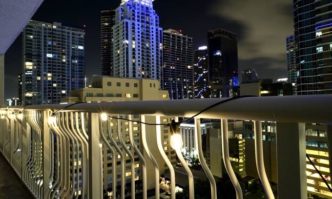 Brickell Apartment | Family Condo for 6 with City & Sea Views and Free Parking