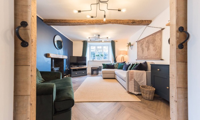 Cartmel Cottage | Pet-Friendly Family Cottage with Garden View at The Flags