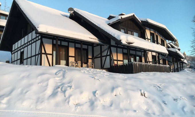 Neuastenberg House | Family-Friendly Holiday Home on Ski Slopes & Hiking Trails