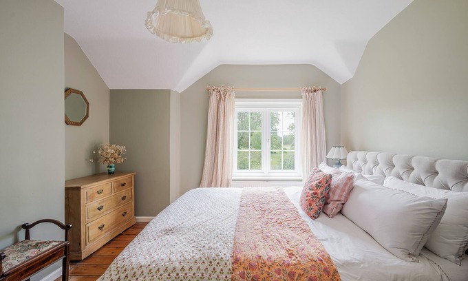 Woodbridge Cottage | Family & Dog-Friendly 3BR/2BA Suffolk Cottage, Gardens – Near Coast & Castles