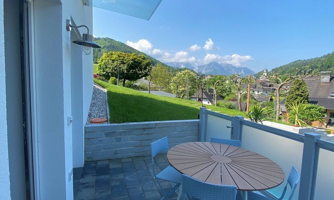 Altmuenster Apartment | Family-Friendly Hotel with Terrace and Mountain Views