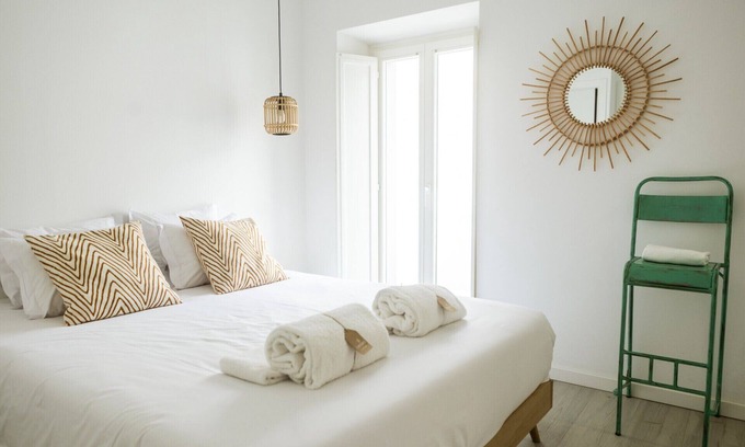 Tavira Apartment | Family Flat in Central Location with Terrace & Spa Access