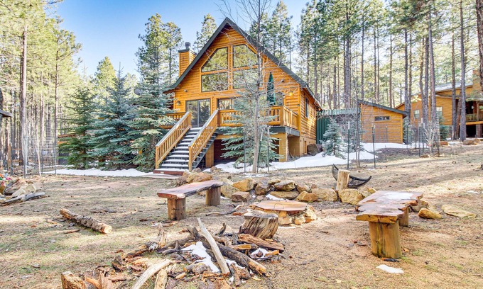 Heber Cabin | Cozy Forest Lakes Cabin: Family-Friendly with Fire Pit!