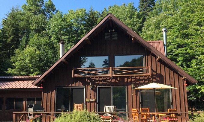 Eagle Bay House | Ideal Family Retreat Near Big Moose Lake with Pool & Breakfast