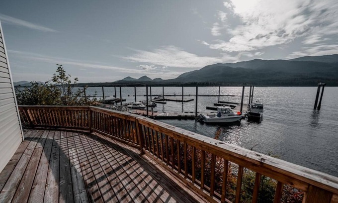Ketchikan House | Kid-Friendly Alaskan Escape with Fishing Adventures