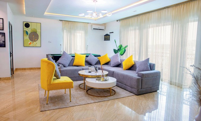 Ikoyi Apartment | Homey Family-Friendly Apartment with Ocean Views & Game Room