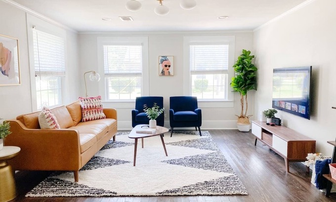 McKinney House | Guest Rated 10/10 Bungalow 214 in McKinney for Families
