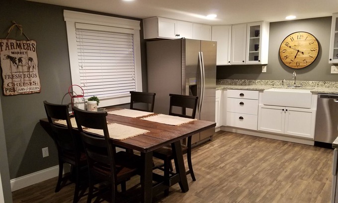 Buffalo House | Ideal Family Retreat Near Lake Shafer with Pool & Spa
