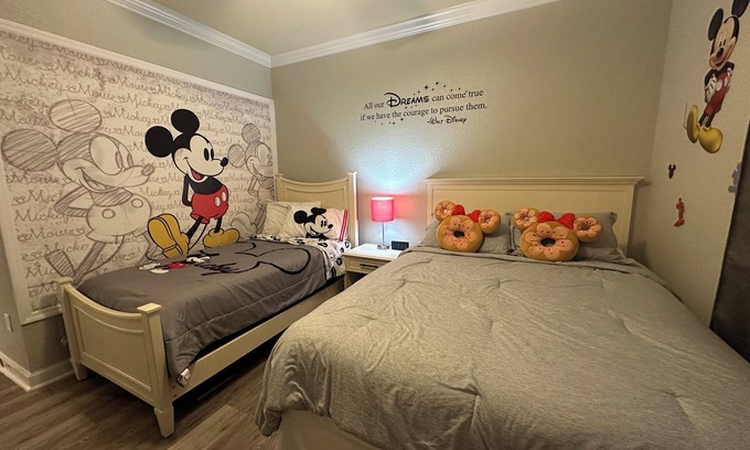 Four Corners Condo | Family-Friendly Condo Near Theme Parks & Top Restaurants
