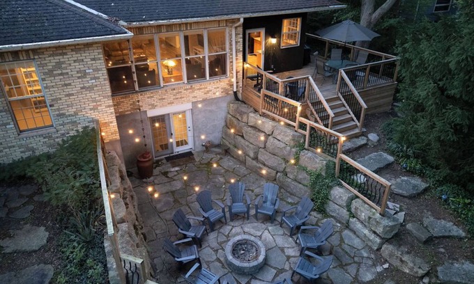 Grand Bend Cottage | Perfect Family Cottage in Southcott Pines | 700m to Beach