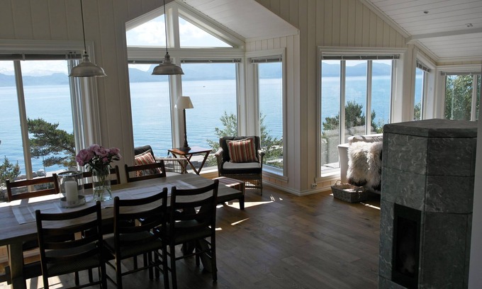 Strandvik House | Family-Friendly Cottage with Ocean Views and Pool Access