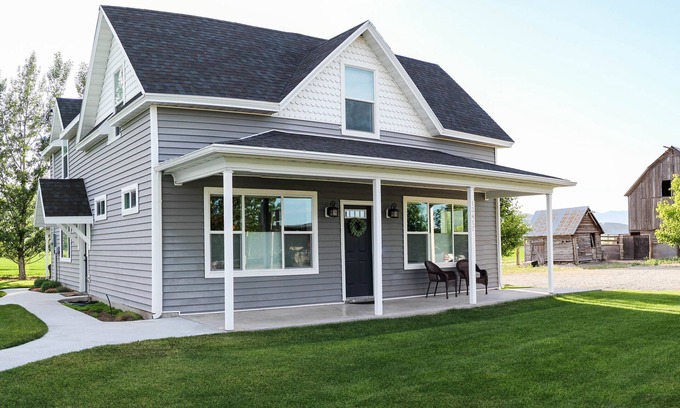 Cornish House | Guest Rated 10/10 Family-Friendly Retreat in Cache Valley