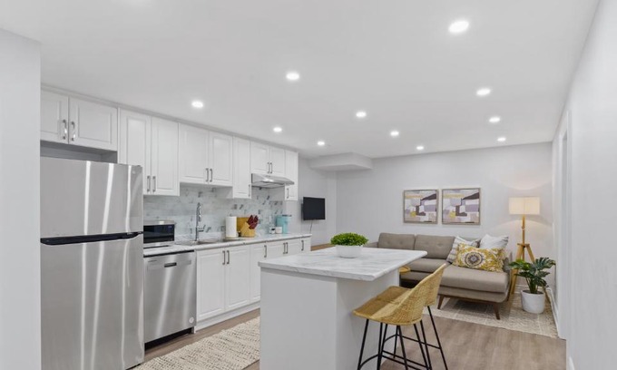 Durham Region Apartment | Family-Friendly Retreat with Hot Tub Near UOIT, Rated 9/10
