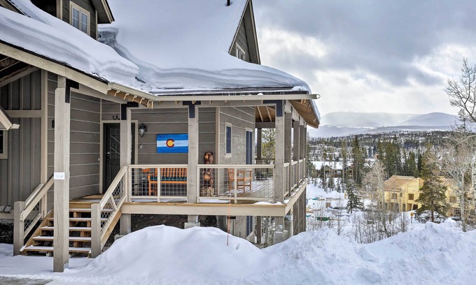Rendezvous Cabin | Kid-Friendly Fraser Getaway - Steps from Shuttle Access!