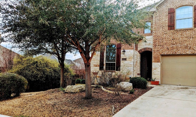 Belterra House | Ideal Family Retreat with Spa and Hot Tub in Quiet Area
