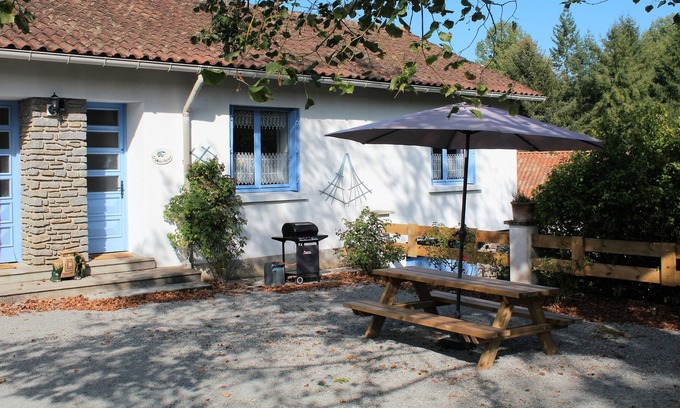 Vayres Cottage | Family Friendly Gite with Heated Pool and Fishing Lake