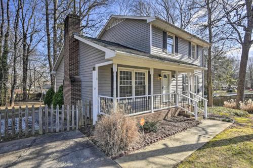 Greensboro House | Welcoming Greensboro Home for Families and Pets