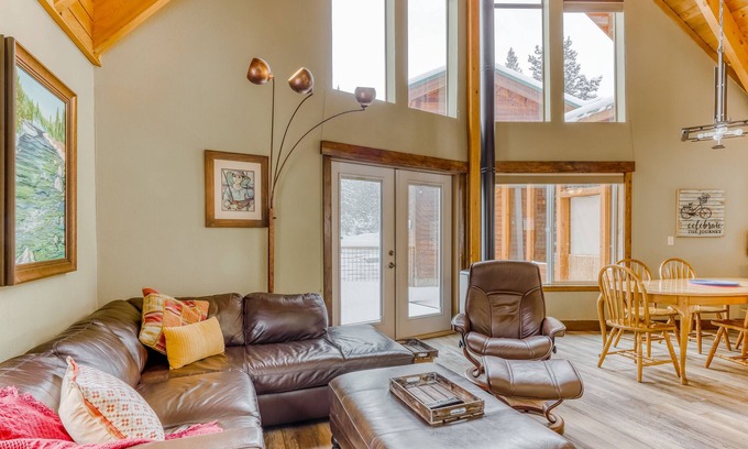 Serene Lakes House | Family-Friendly Home w/Private Washer/Dryer, Free WiFi, Gas Stoves - Near Skiing