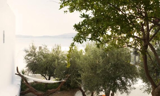 Adamas House | Family Friendly Holiday Home with Ocean View on Milos
