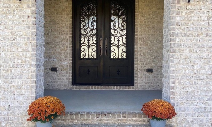 Auburn House | Family friendly home located near Auburn University campus.