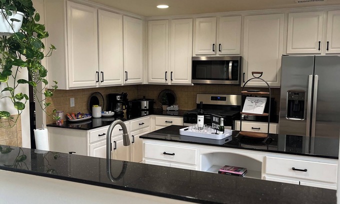 Atascocita House | Family-friendly home with beautiful pool and spa