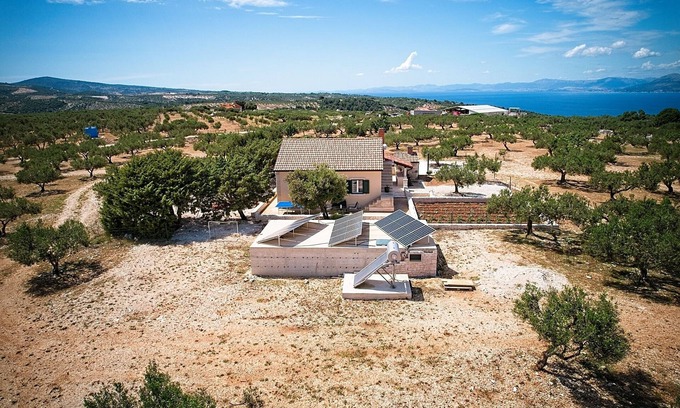 Praznica House | Family-Friendly Retreat with Pool in Pučišća, Brač
