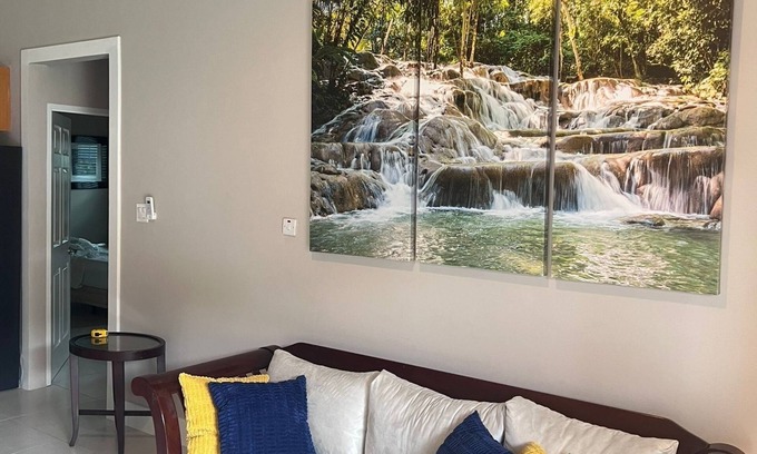 Salt Gut House | Family-Friendly Retreat with Ocean Views, Near Ocho Rios