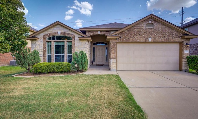 Killeen House | Inviting Killeen Home with Pool and Covered Patio!