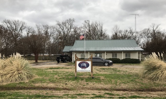 Alba House | Family friendly lake house located at mid-west arm of Lake Fork