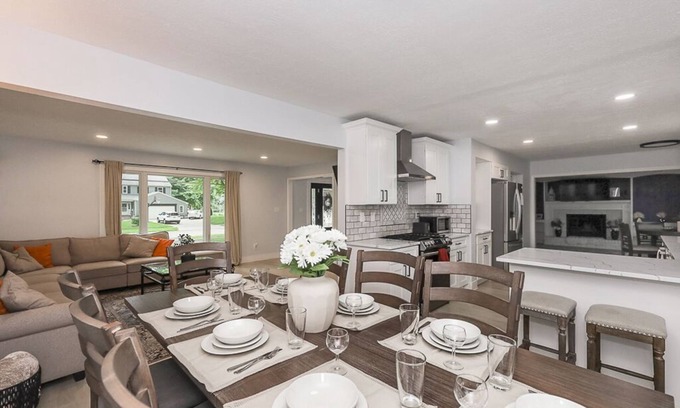 Avon Lake House | Stylish Family Retreat in Avon Lake - Steps to Huntington Beach!