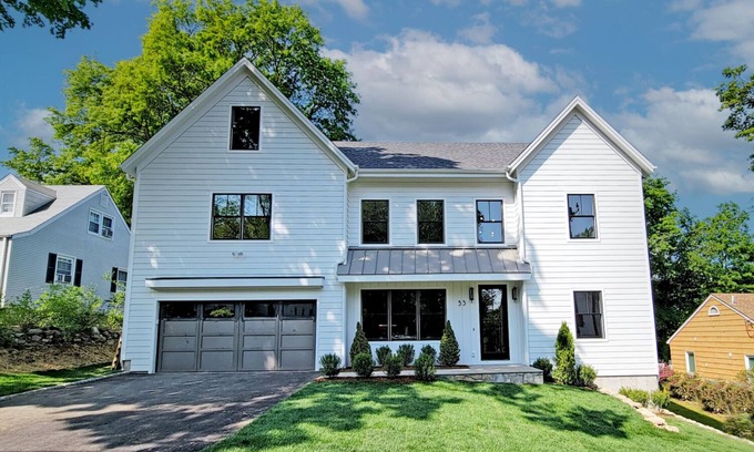 Westport House | Family Friendly, Modern and Spacious 5-bedroom house in marvelous Westport, CT!