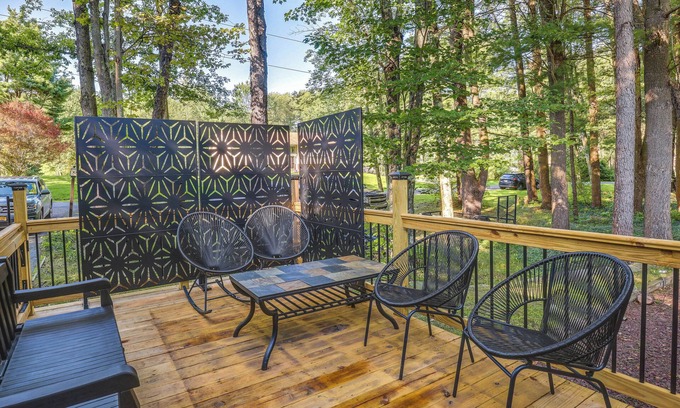 Newfield Apartment | Family-Friendly Studio with Deck, 10/10 Guest Rated!