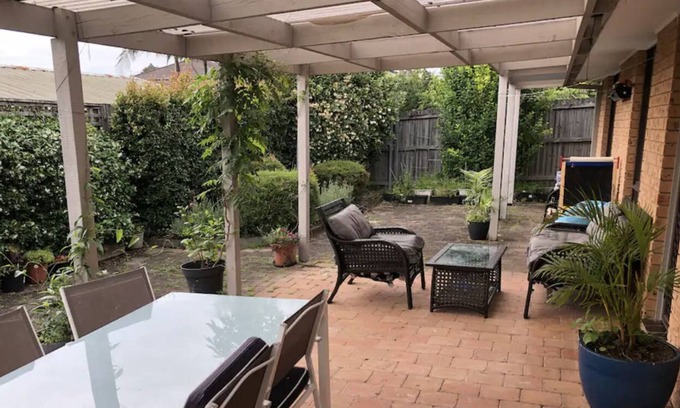 North Balgowlah House | Family-friendly Oasis: Tranquil Retreat With Playful Charm